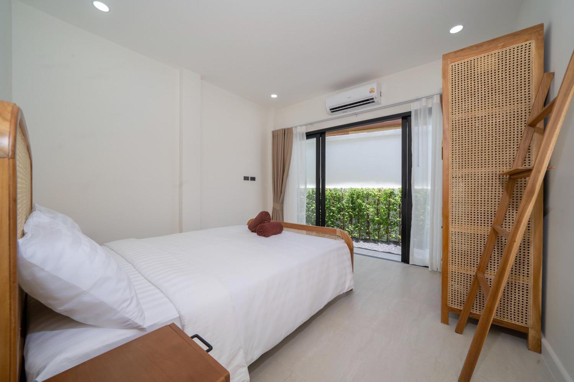 Brand New 4br Balinese Style Pool Kaia Just 5 Min Drive From Naiharn Rawai