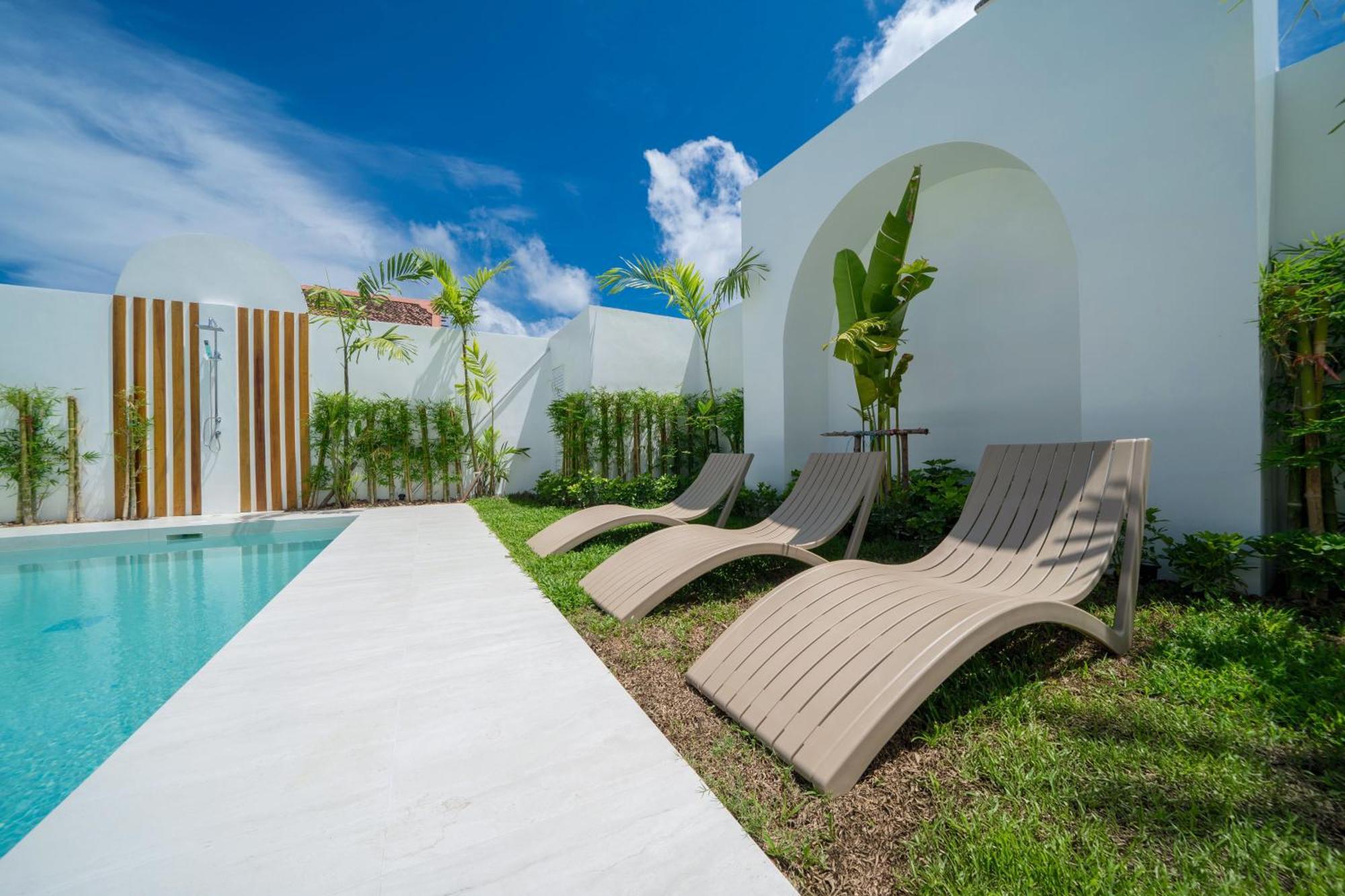 Brand New 4br Balinese Style Pool Kaia Just 5 Min Drive From Naiharn Rawai