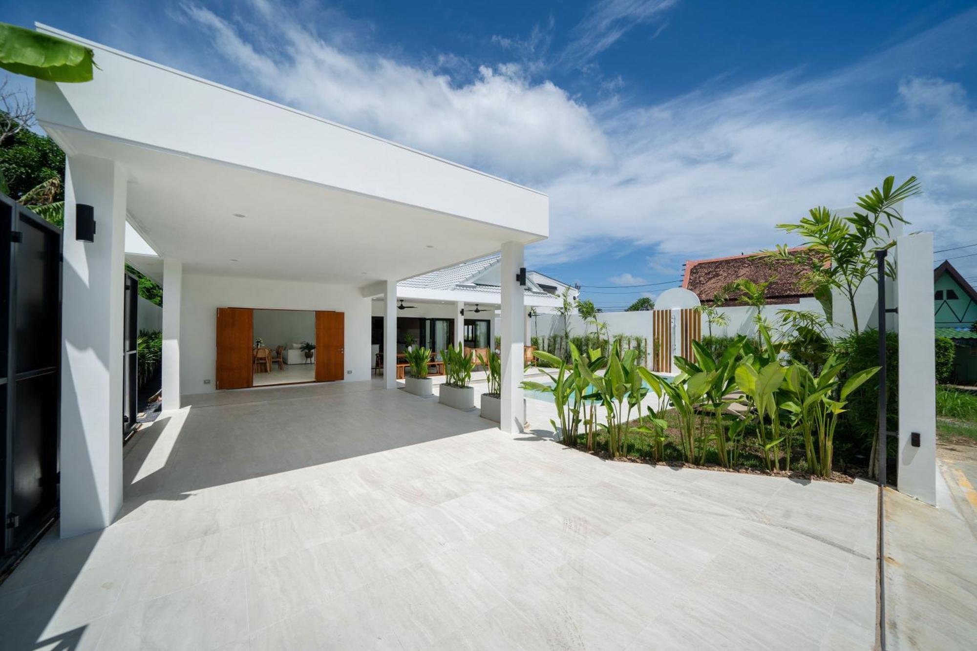 Brand New 4br Balinese Style Pool Kaia Just 5 Min Drive From Naiharn